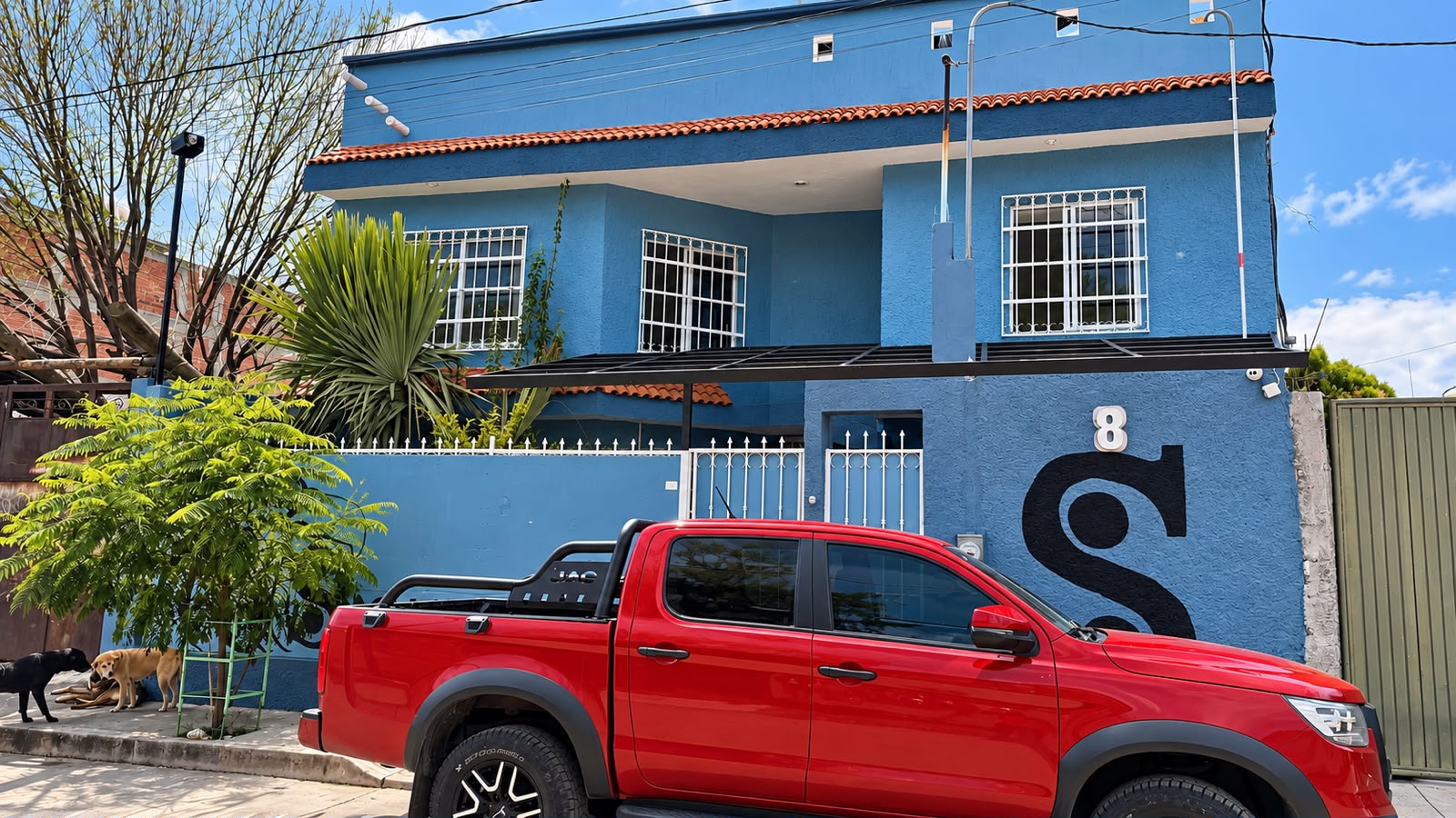 Exterior del edificio de Refugio SIQUEM A.C. en Morelia