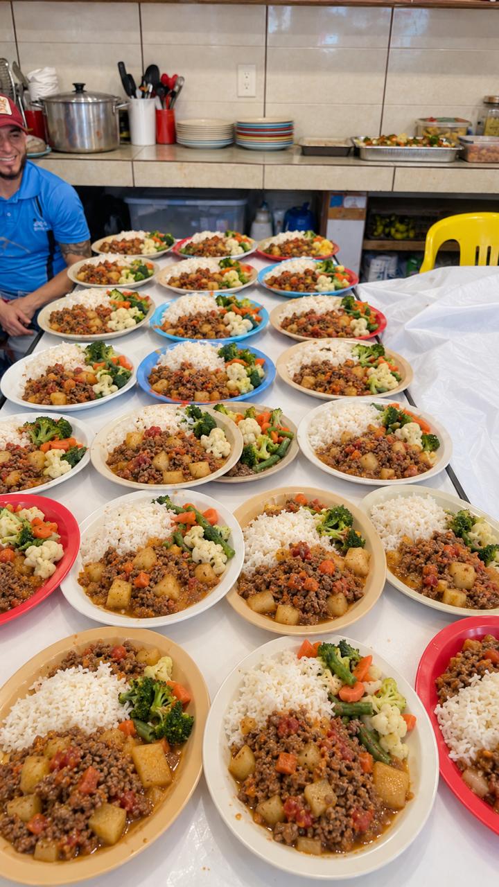 Alimentos preparados para la comunidad de SIQUEM, fotografía 1